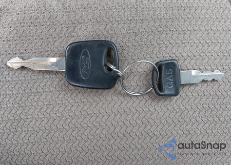 2001 Ford Mustang из США, поврежденный, VIN 1FAFP40461F169525